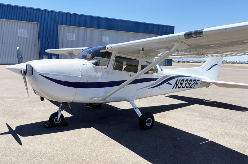 Cessna 172R Skyhawk - N9392F_Home-web